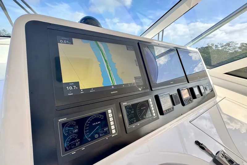 Slide: The Image of Viking 52 Sport Tower 2017 - 7390150