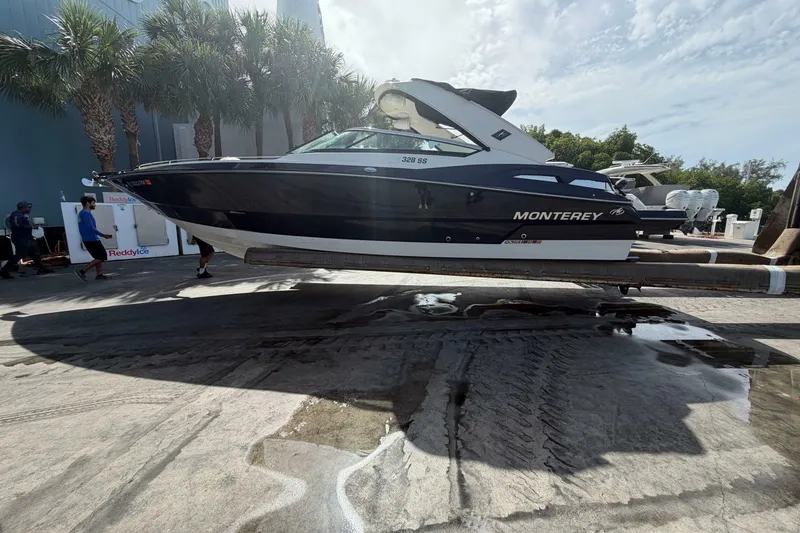 Slide: The Image of Monterey 328SS Super Sport 2014 - 7151818