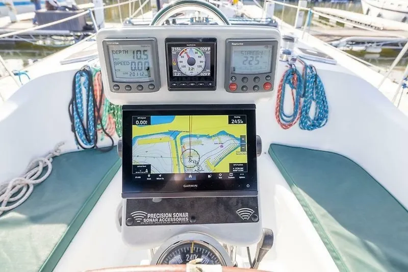 Slide: The Image of Beneteau Oceanis Clipper 343 2008 - 7391331
