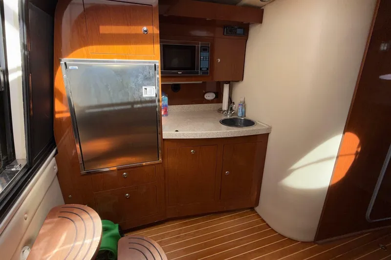 Slide: The Image of Regal 3760 Sportyacht 2008 - 7391691