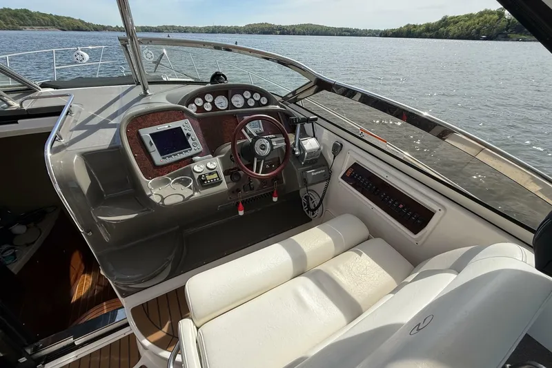 Slide: The Image of Regal 3760 Sportyacht 2008 - 7391655