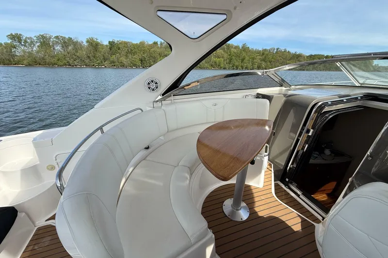 Slide: The Image of Regal 3760 Sportyacht 2008 - 7391663