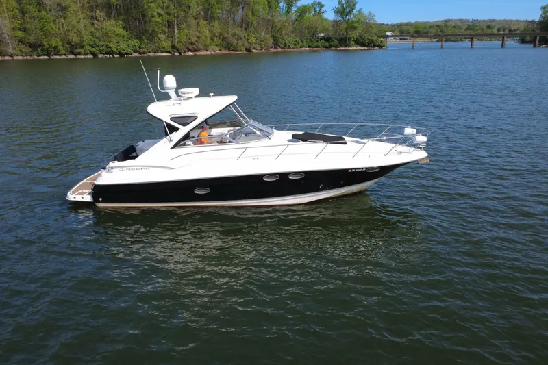 Slide: The Image of Regal 3760 Sportyacht 2008 - 7391643