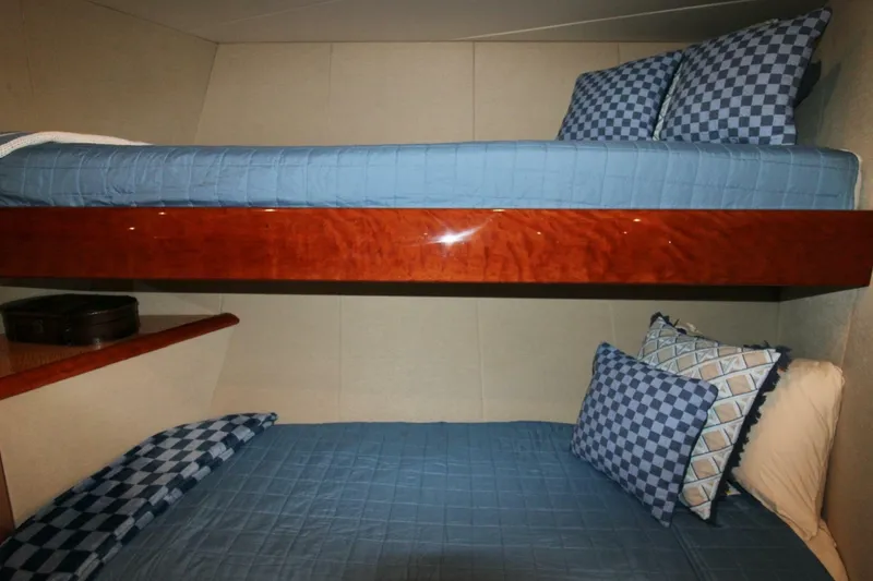 Slide: The Image of Lazzara 74 MOTOR YACHT 2007 - 7410180