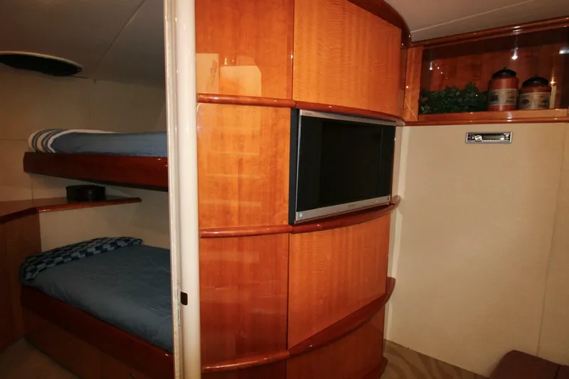 Slide: The Image of Lazzara 74 MOTOR YACHT 2007 - 7410164