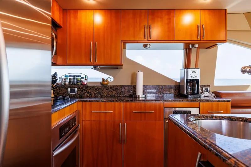 Slide: The Image of Lazzara 74 MOTOR YACHT 2007 - 7536642