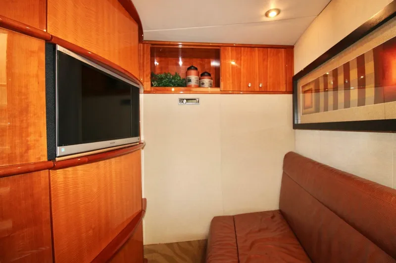 Slide: The Image of Lazzara 74 MOTOR YACHT 2007 - 7410177