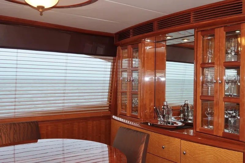 Slide: The Image of Lazzara 74 MOTOR YACHT 2007 - 7410051