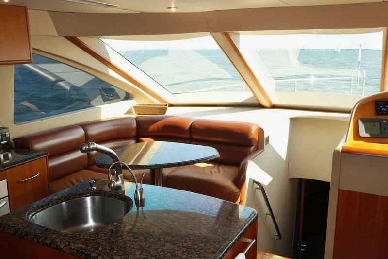 Slide: The Image of Lazzara 74 MOTOR YACHT 2007 - 7410081