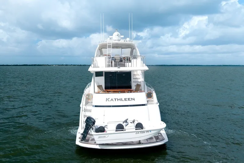 Slide: The Image of Lazzara 74 MOTOR YACHT 2007 - 7536541