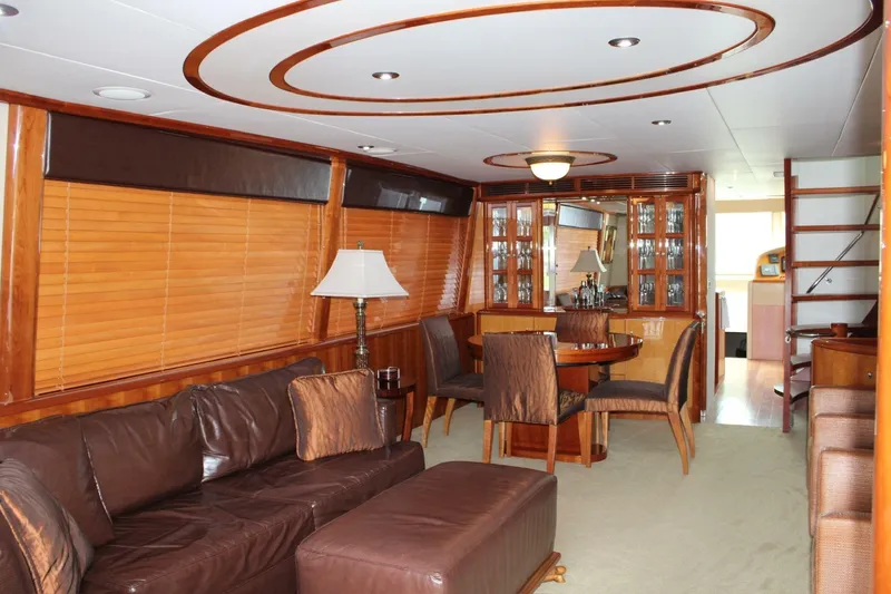 Slide: The Image of Lazzara 74 MOTOR YACHT 2007 - 7410193