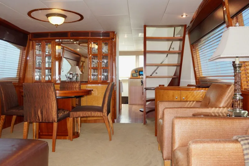 Slide: The Image of Lazzara 74 MOTOR YACHT 2007 - 7410045