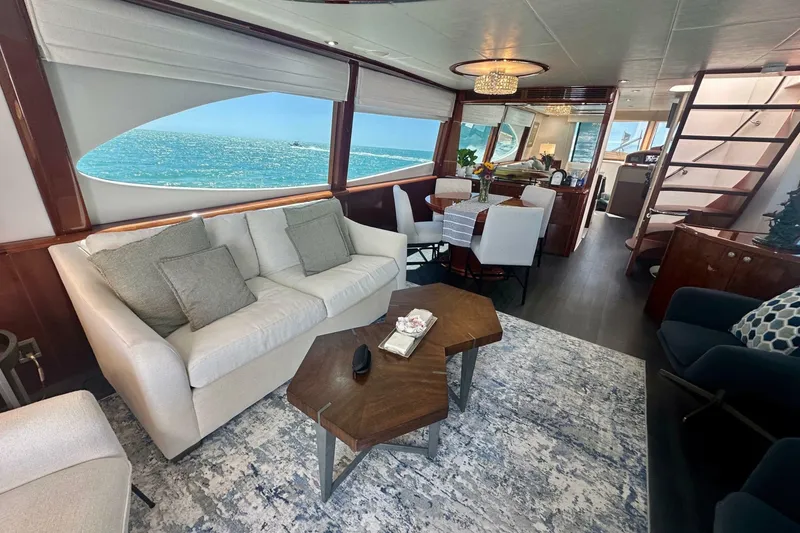 Slide: The Image of Lazzara 68 Motoryacht 2006 - 7392057