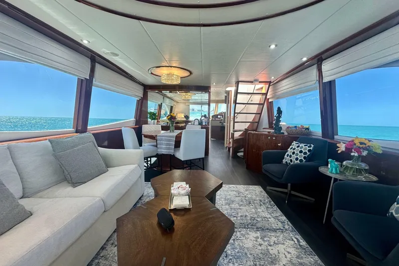 Slide: The Image of Lazzara 68 Motoryacht 2006 - 7392069