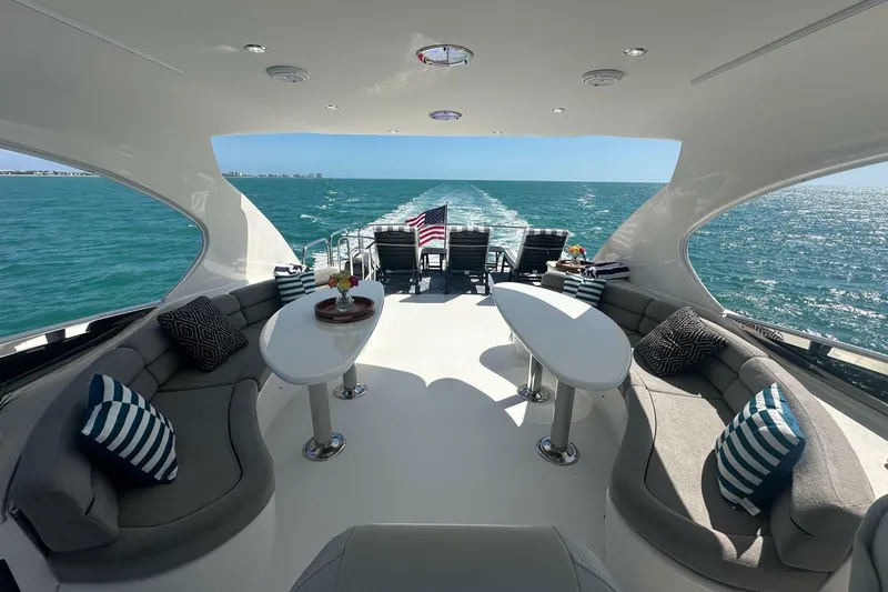 Slide: The Image of Lazzara 68 Motoryacht 2006 - 7392030