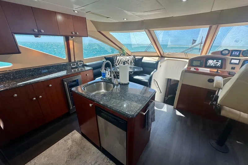 Slide: The Image of Lazzara 68 Motoryacht 2006 - 7392100