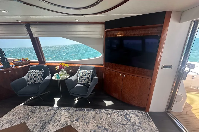 Slide: The Image of Lazzara 68 Motoryacht 2006 - 7392065
