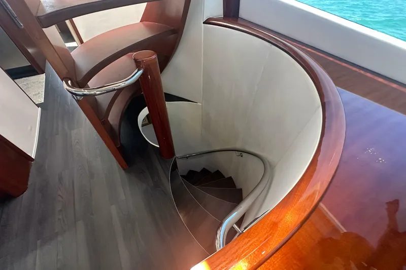 Slide: The Image of Lazzara 68 Motoryacht 2006 - 7392139
