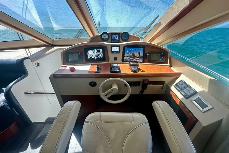 Slide: The Image of Lazzara 68 Motoryacht 2006 - 7392105