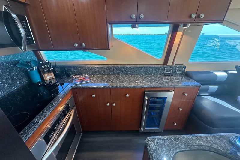 Slide: The Image of Lazzara 68 Motoryacht 2006 - 7392123
