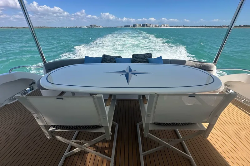 Slide: The Image of Lazzara 68 Motoryacht 2006 - 7392003