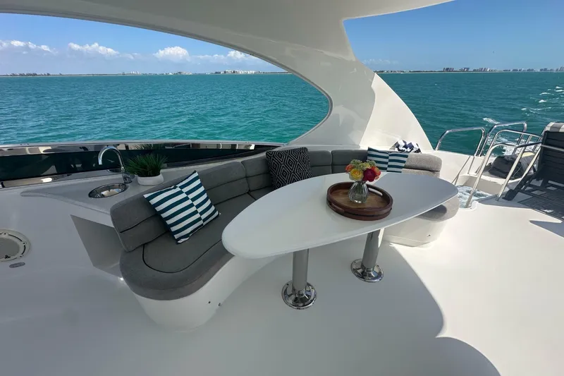 Slide: The Image of Lazzara 68 Motoryacht 2006 - 7392034