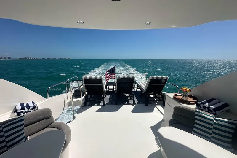 Slide: The Image of Lazzara 68 Motoryacht 2006 - 7392019
