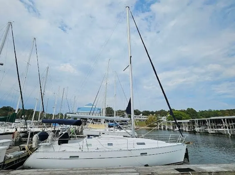 Slide: The Image of Beneteau Oceanis Clipper 331 2004 - 7240131