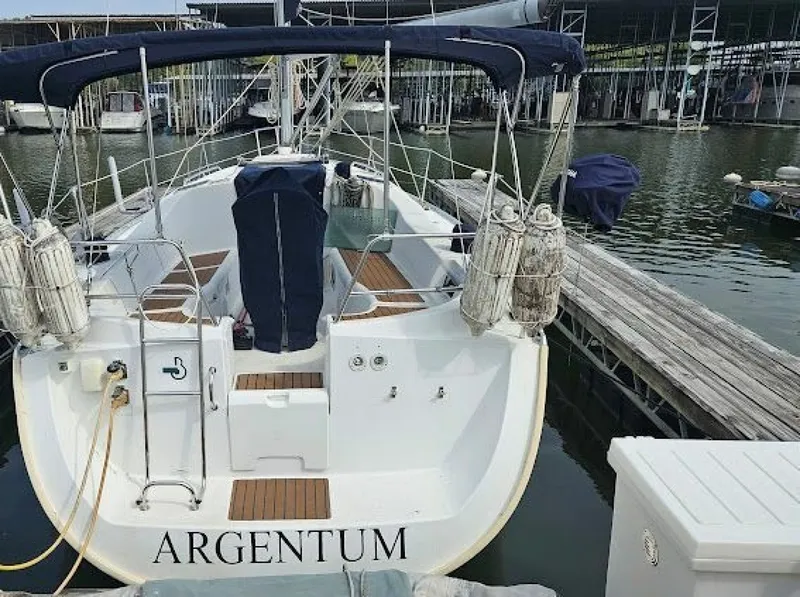 Slide: The Image of Beneteau Oceanis Clipper 331 2004 - 7240126