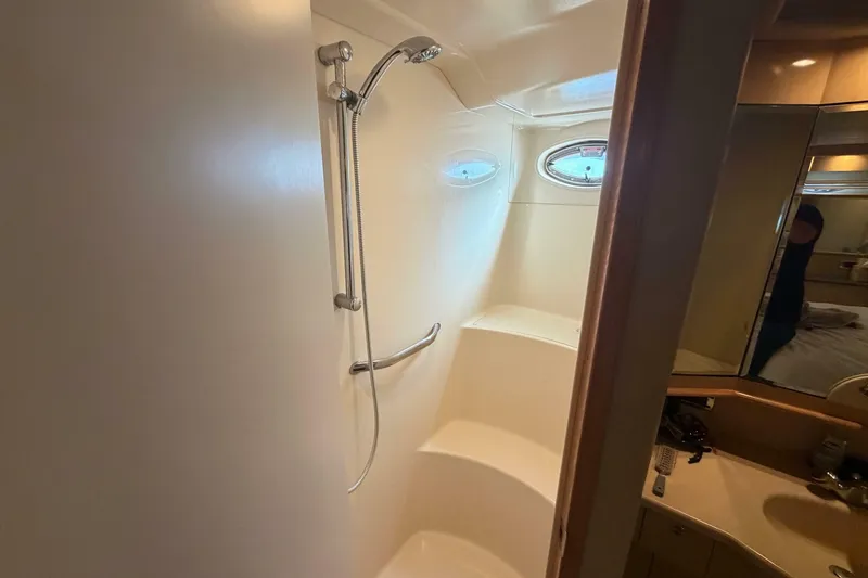 Slide: The Image of Sea Ray 480 Motor Yacht 2002 - 7241829