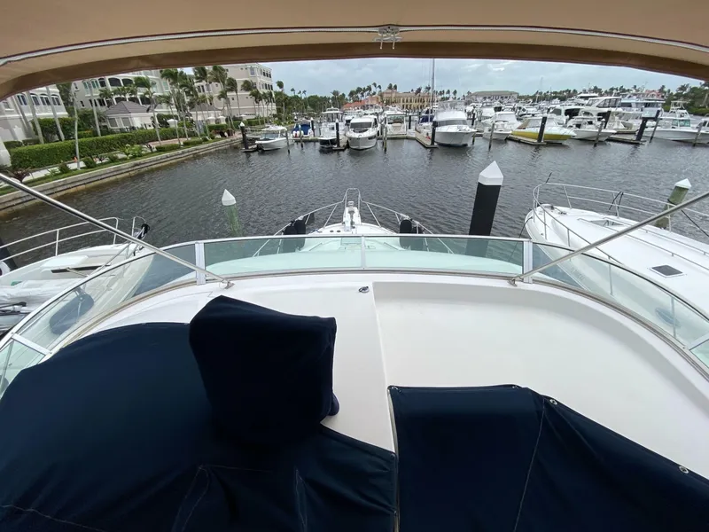 Slide: The Image of Bayliner 3988 Motoryacht 2001 - 7241969
