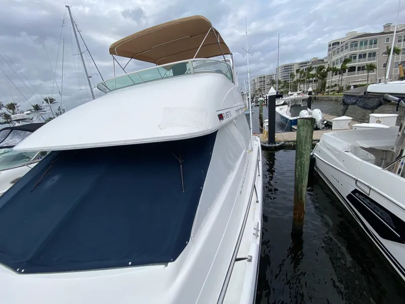 Slide: The Image of Bayliner 3988 Motoryacht 2001 - 7242011