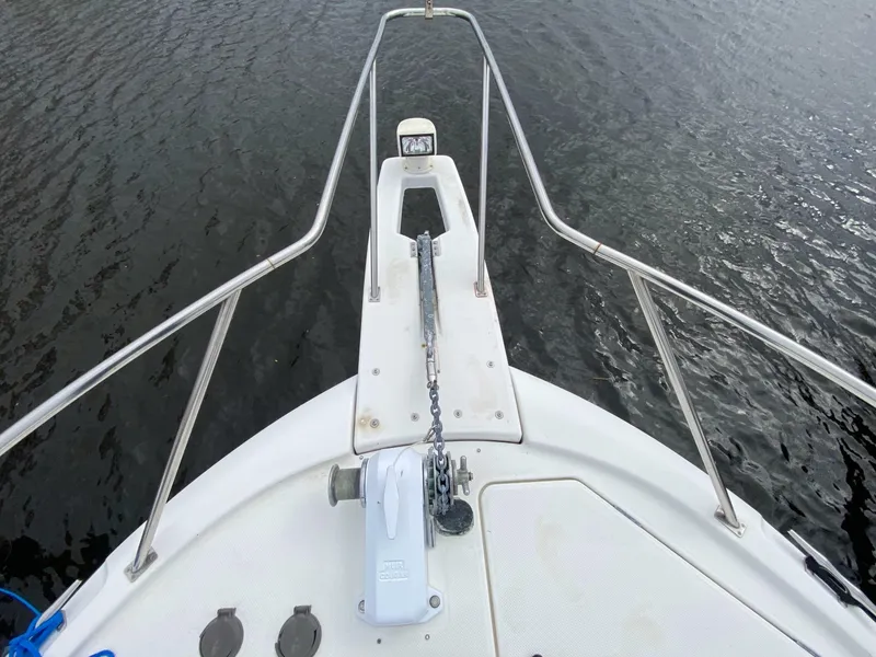 Slide: The Image of Bayliner 3988 Motoryacht 2001 - 7241999
