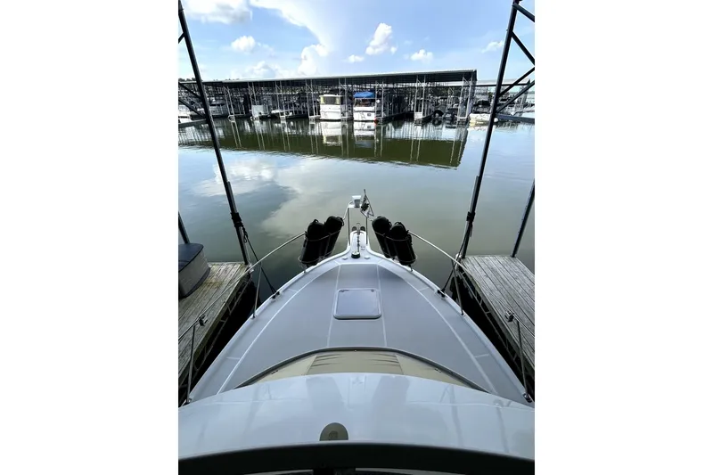 Slide: The Image of Carver Yachts 326 Aft Cabin Motor Yacht 1999 - 7394433