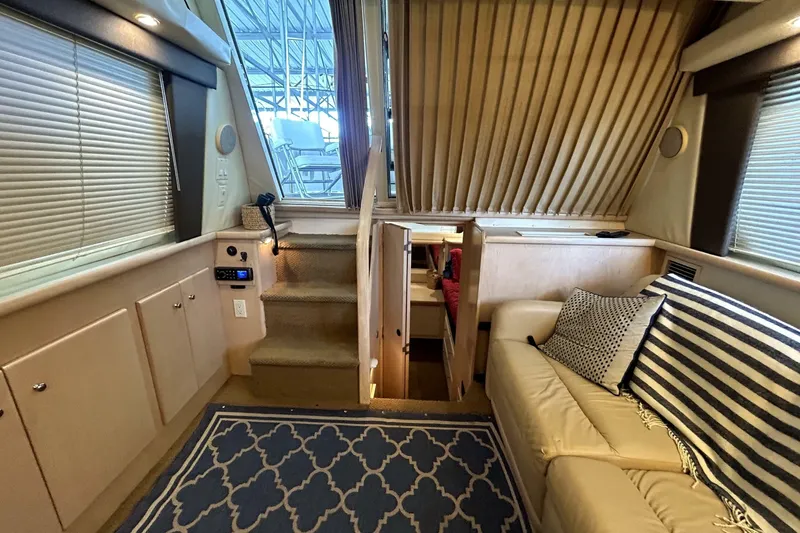 Slide: The Image of Carver Yachts 326 Aft Cabin Motor Yacht 1999 - 7410342