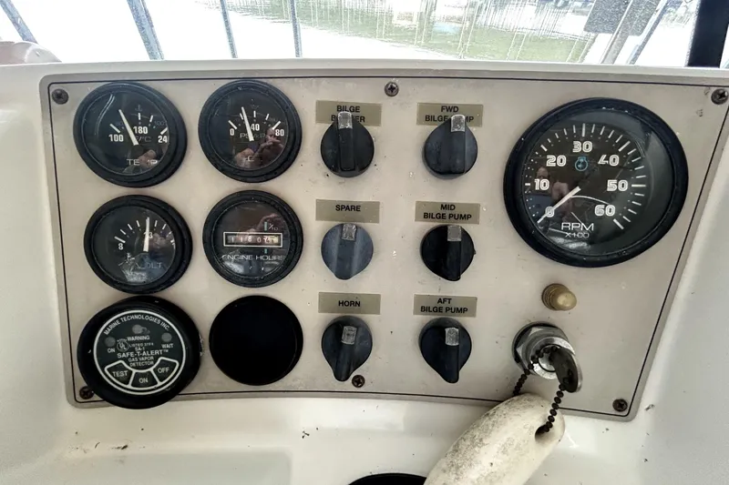 Slide: The Image of Carver Yachts 326 Aft Cabin Motor Yacht 1999 - 7394483