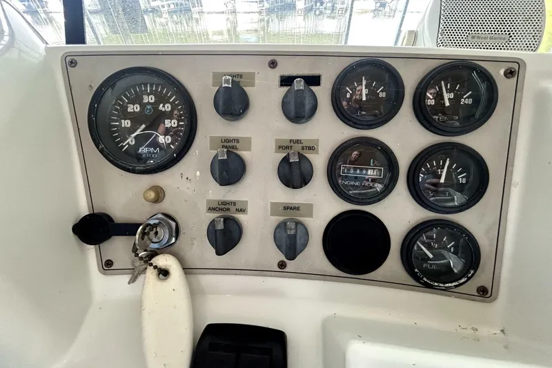 Slide: The Image of Carver Yachts 326 Aft Cabin Motor Yacht 1999 - 7410317