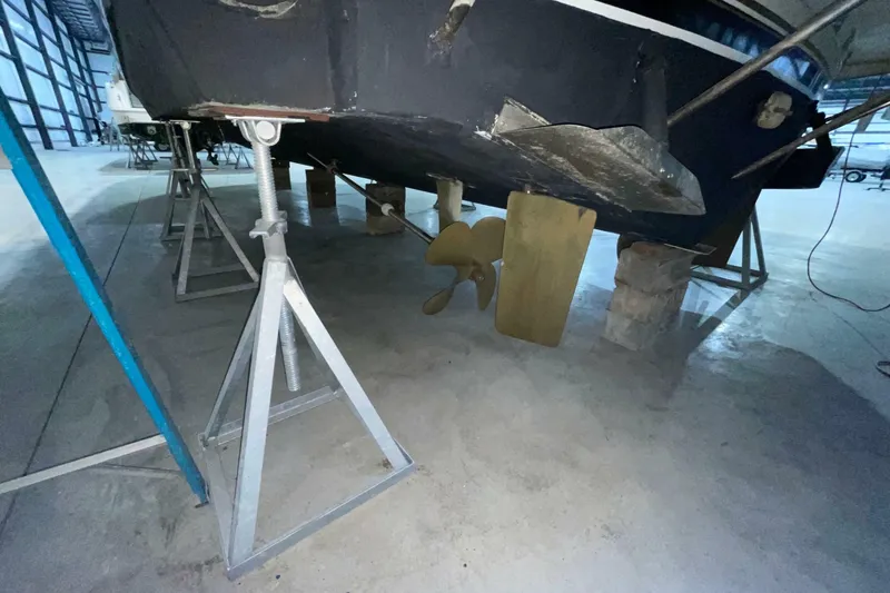 Slide: The Image of Carver Yachts 370 Aft Cabin Motor Yacht 1994 - 7244540