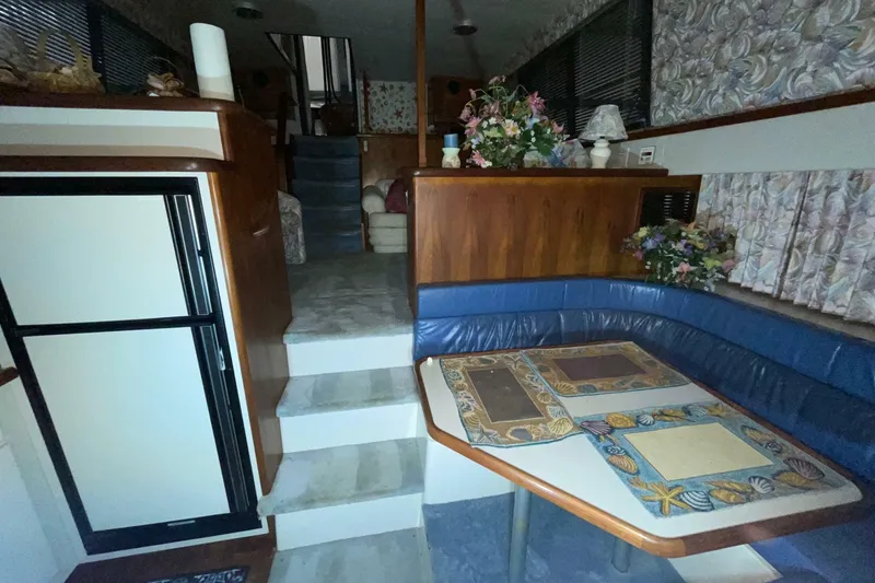Slide: The Image of Carver Yachts 370 Aft Cabin Motor Yacht 1994 - 7244654