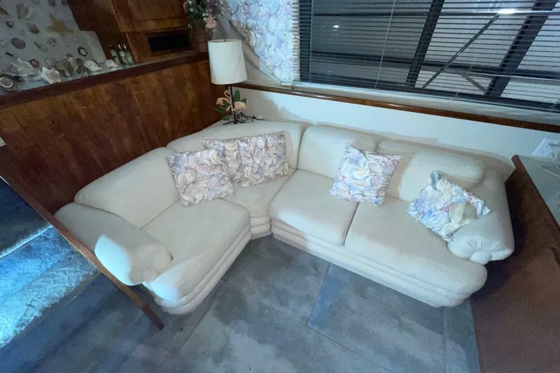 Slide: The Image of Carver Yachts 370 Aft Cabin Motor Yacht 1994 - 7244672