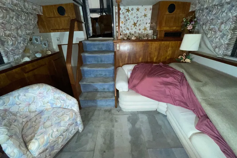 Slide: The Image of Carver Yachts 370 Aft Cabin Motor Yacht 1994 - 7244625