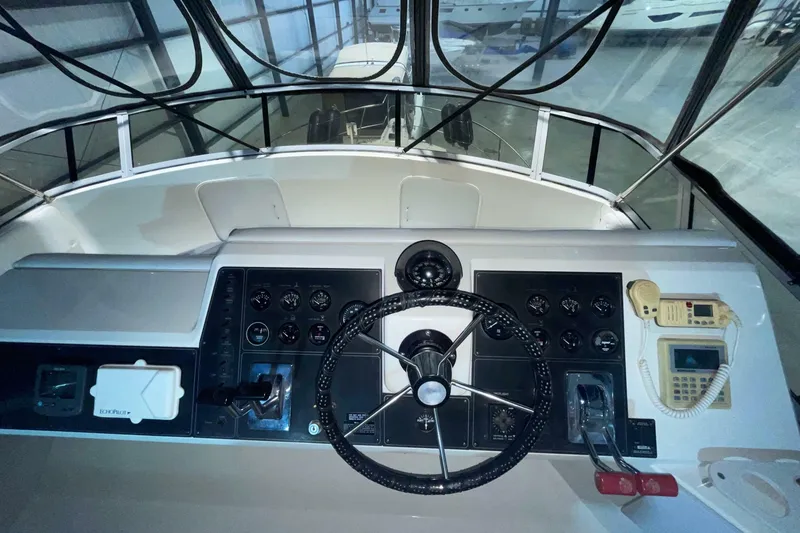 Slide: The Image of Carver Yachts 370 Aft Cabin Motor Yacht 1994 - 7244574