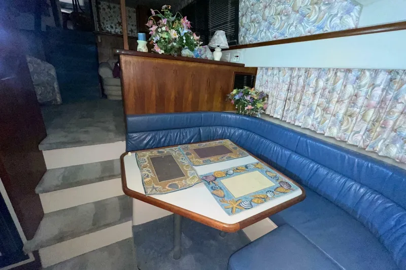 Slide: The Image of Carver Yachts 370 Aft Cabin Motor Yacht 1994 - 7244652