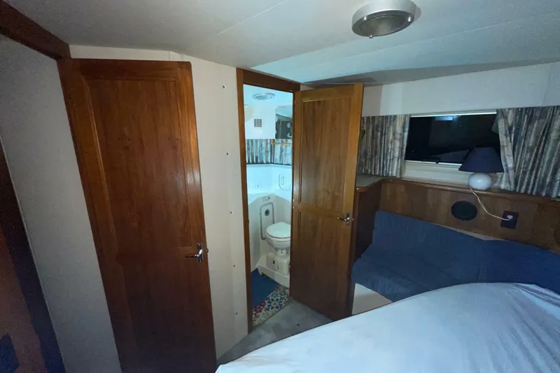 Slide: The Image of Carver Yachts 370 Aft Cabin Motor Yacht 1994 - 7244685