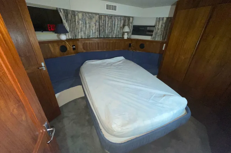 Slide: The Image of Carver Yachts 370 Aft Cabin Motor Yacht 1994 - 7244678