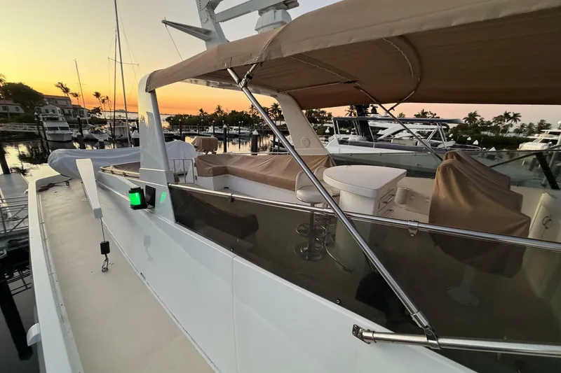 Slide: The Image of Hatteras 70 Cockpit Motor Yacht 1991 - 7244898