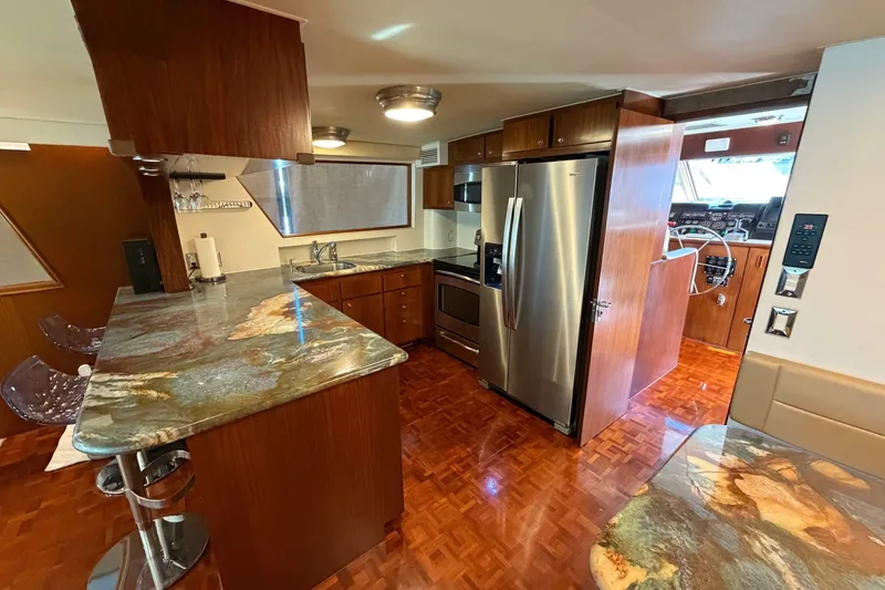 Slide: The Image of Hatteras 70 Cockpit Motor Yacht 1991 - 7245180