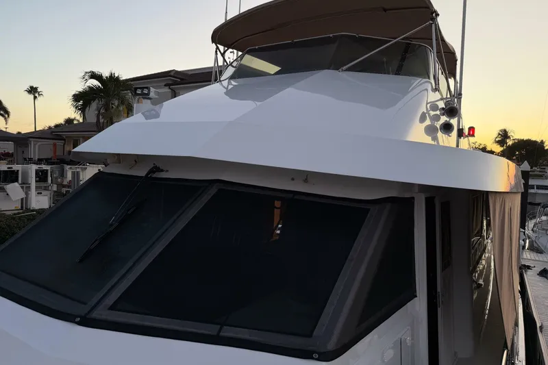 Slide: The Image of Hatteras 70 Cockpit Motor Yacht 1991 - 7244891