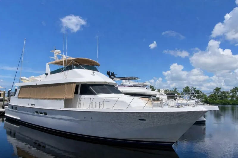 The Image of Hatteras 70 Cockpit Motor Yacht 1991 - 7541165