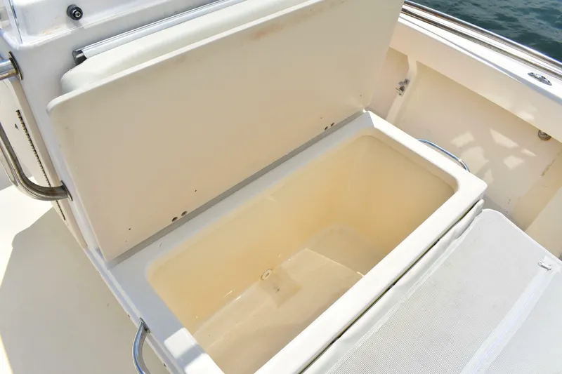 Slide: The Image of Parker Marine 1801 Center Console 2005 - 7392914